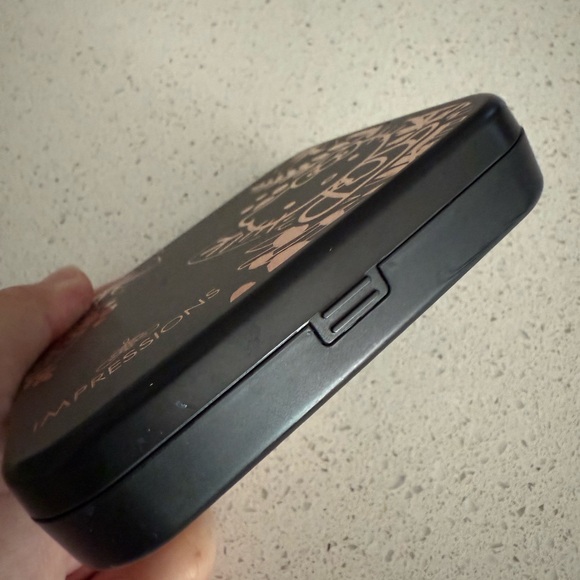 Hello Kitty Compact Mirror with Magnification - Picture 5 of 6